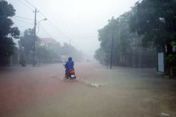 [-]Khẩn[-]cấp[-]ứng[-]phó[-]mưa[-]lũ[-]theo[-]cấp[-]báo[-]động